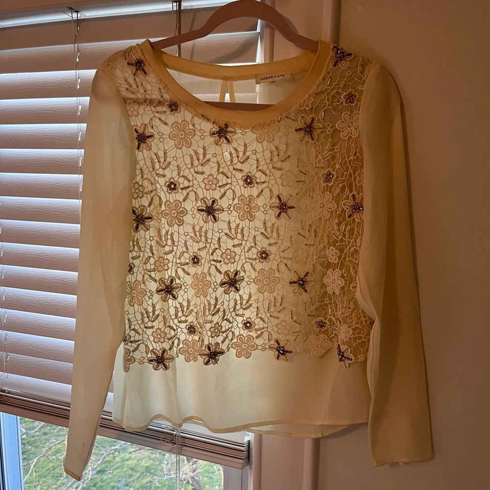 Beautiful Sequin Top🕊️